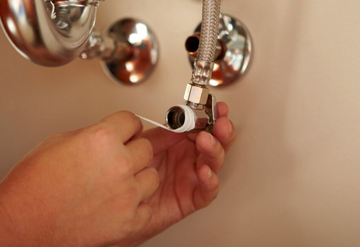 Finish assembly tighten connections - Install Widespread Faucet Finish assembly tighten connections - Install Widespread Faucet