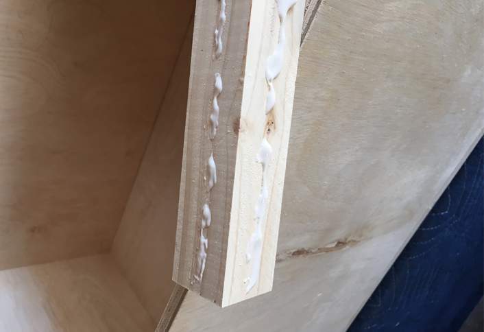 Glue corner braces - How to Build Storage Ottoman Glue corner braces - How to Build Storage Ottoman