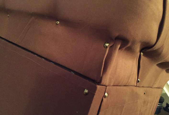 Finish the fabric with tacks - How to Build Storage Ottoman Finish the fabric with tacks - How to Build Storage Ottoman