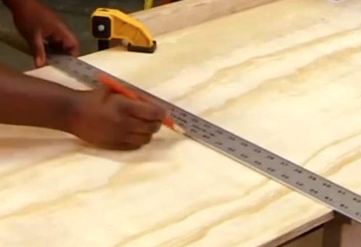 Mark cut lines - How Build a Shoe Rack Mark cut lines - How Build a Shoe Rack