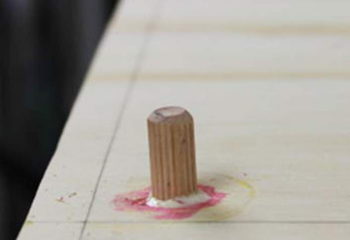 Secure the dowels - How Build Shoe Rack Secure the dowels - How Build Shoe Rack