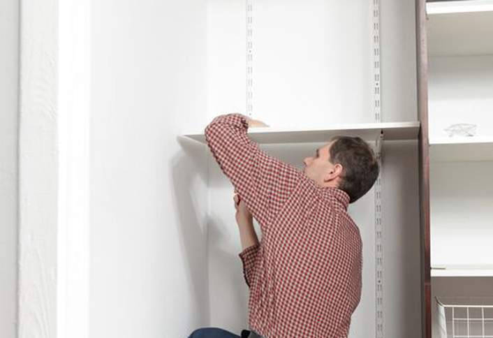 Level the brackets - Installing Stationary Brackets Level the brackets - Installing Stationary Brackets