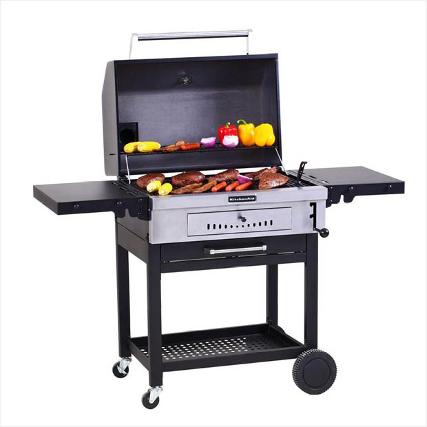 Black charcoal/wood grill from KitchenAid Black charcoal/wood grill from KitchenAid
