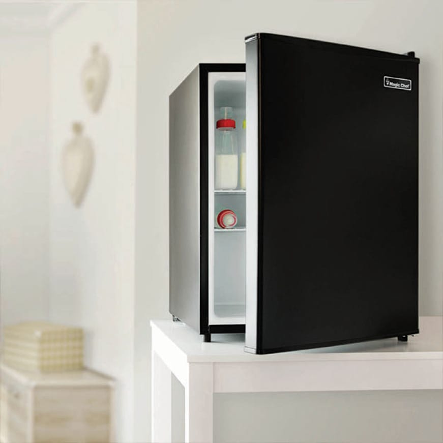 Magic Chef 1.7 Cu. Ft. Freezer-less Mini Fridge In Black-MCAR170BE ...