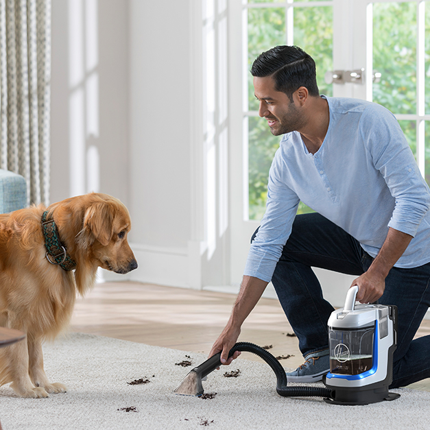 ONEPWR Spotless GO cleaning muddy dog paw prints off of area rug ONEPWR Spotless GO cleaning muddy dog paw prints off of area rug