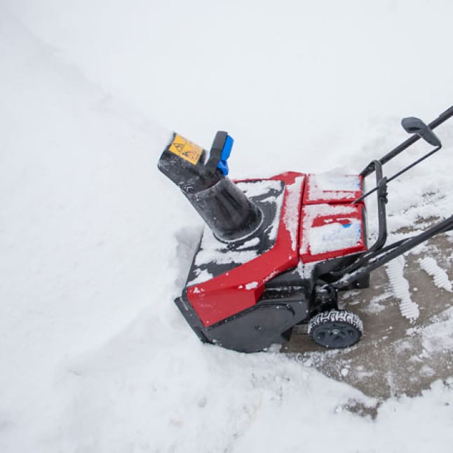 Toro Power Clear 21 in. 60-Volt Lithium-Ion Brushless Cordless Electric Snow Blower with 7.5 Ah 