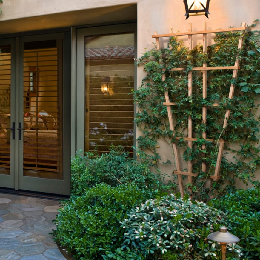 Outdoor Essentials 72 in. Cedar Fan Trellis406381 The