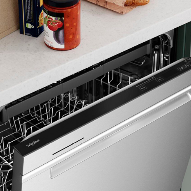 Whirlpool 24 in. Top Control BuiltIn Tall Tub Dishwasher in