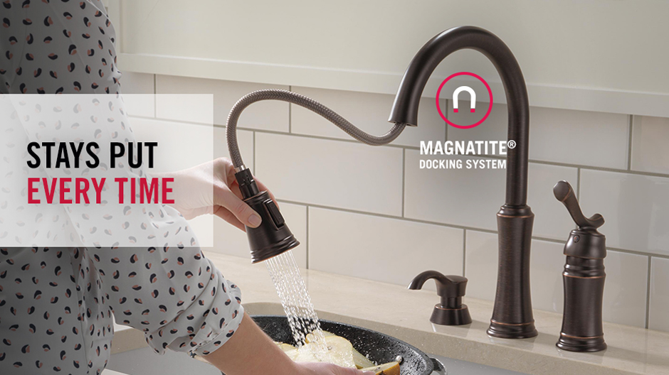 Delta Lakeview SingleHandle PullDown Sprayer Kitchen Faucet with Soap