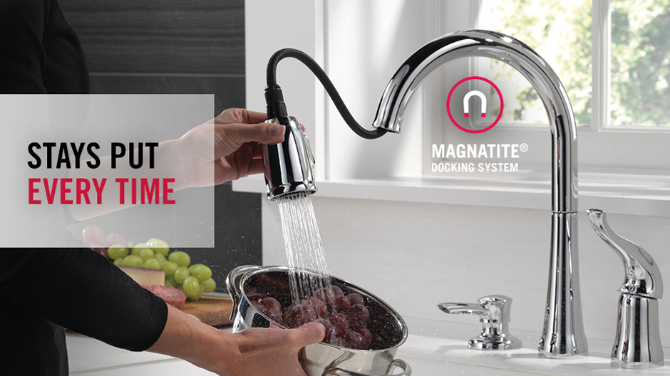 Delta Kate Single Handle Pull Down Sprayer Kitchen Faucet With Magnatite Docking And Soap Dispenser In Stainless